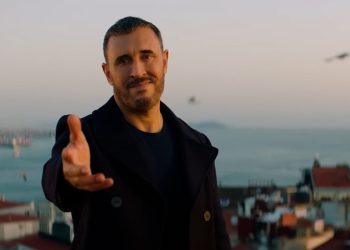 كاظم الساهر يفتتح ألبومه الجديد بكليب يا وفية