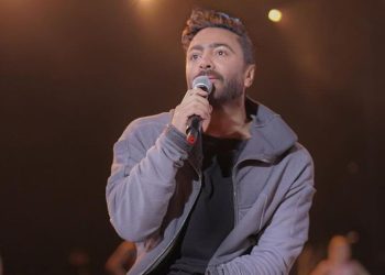 تامر حسني يحصد نجاح جديده موحشتكيش من مهرجان دبي للتسوق