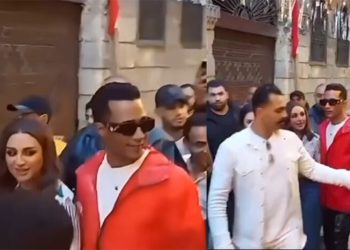 أنغام ومحمد رمضان معاً في إعلان والتصوير يتسبب بزحمة في شوارع القاهرة