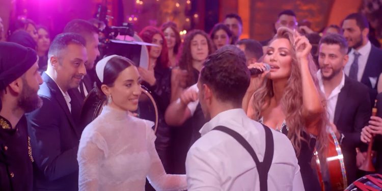 مايا دياب تصدر أغنية عروس ومفاجأة حفل زفاف تتحول الى فيديو كليب 1 مايا دياب تصدر أغنية عروس ومفاجأة حفل زفاف تتحول الى فيديو كليب