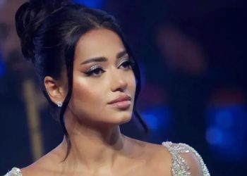 رحمة رياض تنعي شقيقتها من والدها