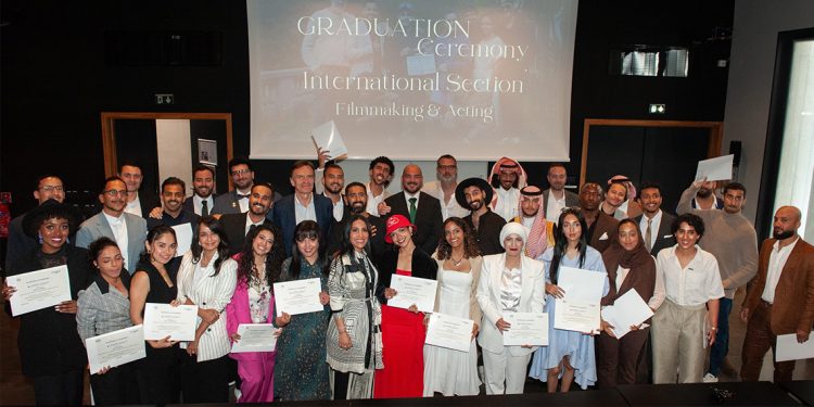 أكاديمية MBC تحتفل بتخريج طلابها على هامش مهرجان كان 1 أكاديمية MBC تحتفل بتخريج طلابها على هامش مهرجان كان