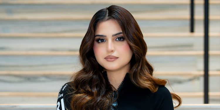 في فيديو كليب يجمع بين الفن والأزياء حلا الترك تصدر جديدها أحلا
