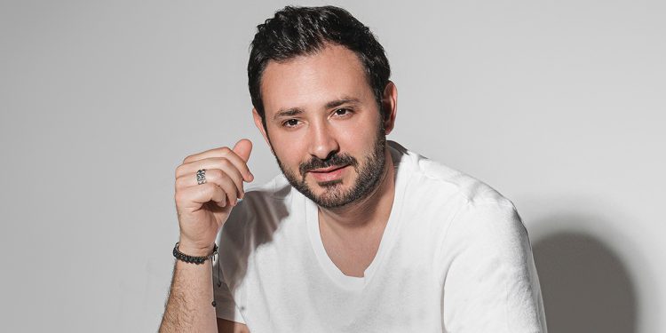 هادي ضو ونشاط فني بين مهرجانات لبنان