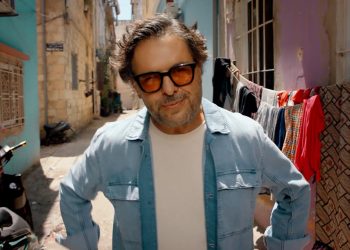 راغب علامة يفاجئ جمهوره بفيديو كليب بيروت ولا روما