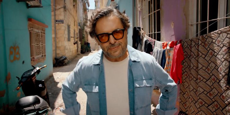 راغب علامة يستكمل نجاح بيروت ولا روما بفيديو كليب جديد 1 راغب علامة يفاجئ جمهوره بفيديو كليب بيروت ولا روما