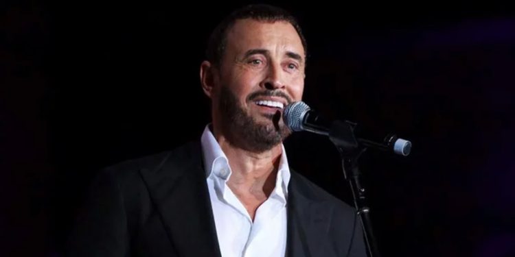 بعيد ميلاده الـ67 هكذا احتفل جمهور كاظم الساهر 1 بعيد ميلاده الـ67 هكذا احتفل جمهور كاظم الساهر