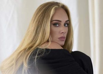 أديل تعلن اعتزالها الغناء