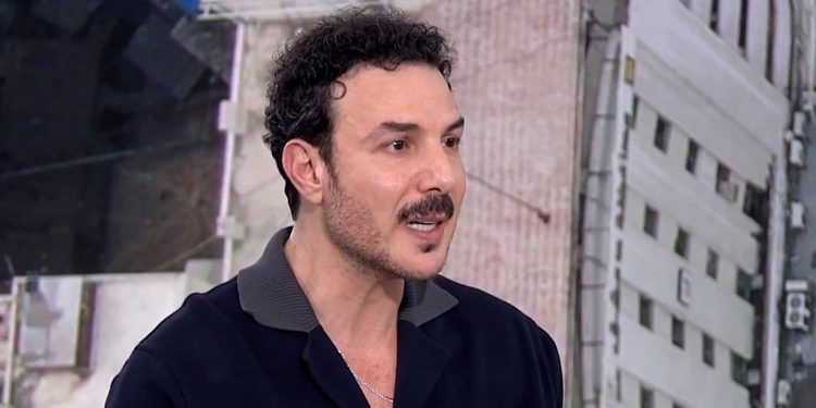 باسل خياط يروي معاناته مع التهجير وملاحقة المخابرات السورية له 1 باسل خياط يروي معاناته مع التهجير وملاحقة المخابرات السورية له