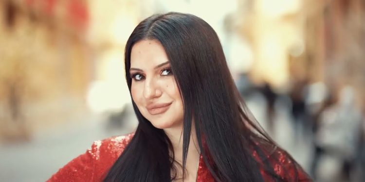 سيلين أبو مراد تصدر أغنية ميلادية في زمن الأعياد 1 سيلين أبو مراد تصدر أغنية ميلادية في زمن الأعياد
