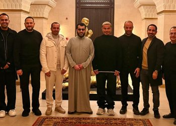 تركي آل الشيخ بصورة مع عمرو دياب: الوجه الجديد في عالم الأغنية.. والأخير يعلق