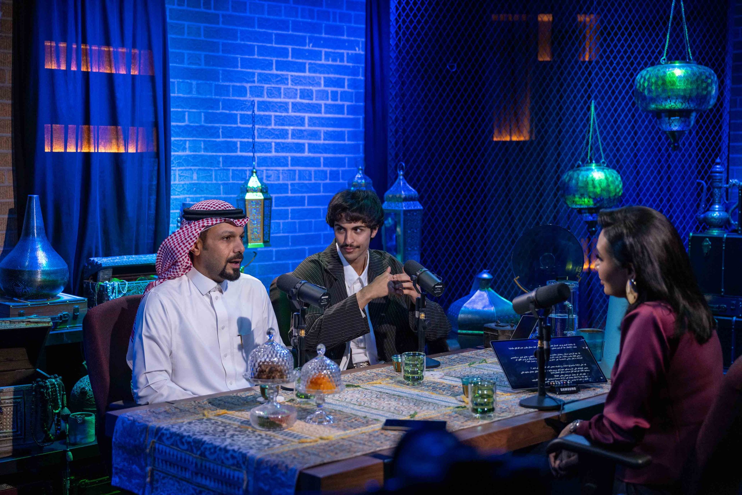 10 SHAHID BEHIND THE SHEEN WITH LUBNA ABDEL AZIZ ABDELRAHMAN NAFEA AND MOHAMAD SANDI scaled