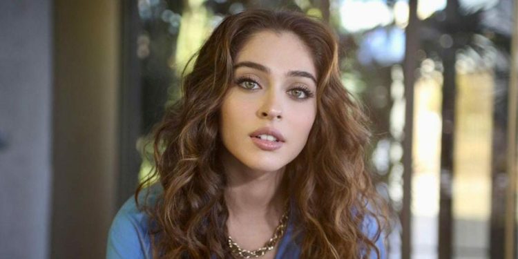 بعد نجاح مسلسل ليلى جيمري بايسال تتعرض للتهديد والشرطة تتدخل 1 بعد نجاح مسلسل ليلى جيمري بايسال تتعرض للتهديد والشرطة تتدخل