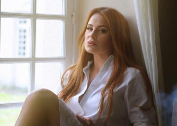كارول سماحة تطرح فيديو كليب كتير بخاف