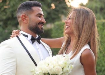 أحمد سعد يعود إلى علياء بسيوني رسمياً ويفاجئها بسيارة فاخرة