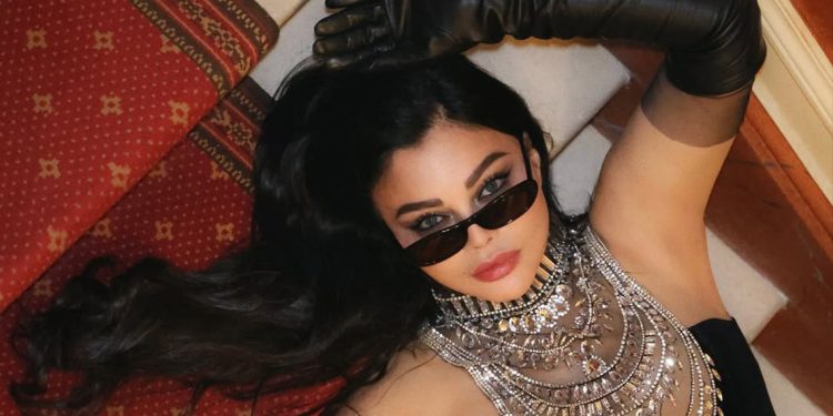 هيفاء وهبي بحفل لأول مرة في الكويت 1 هيفاء وهبي بحفل لأول مرة في الكويت