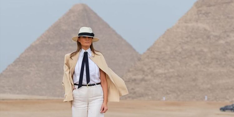 البيت الأبيض يحتفي بعيد ميلاد ميلانيا ترامب الخامس والخمسين بمجموعة صور مميزة 1 البيت الأبيض يحتفي بعيد ميلاد ميلانيا ترامب الخامس والخمسين بمجموعة صور مميزة