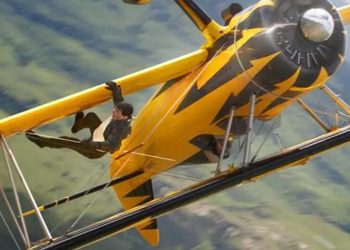 في إعلان Mission Impossible 8 توم كروز يتحدى الجاذبية