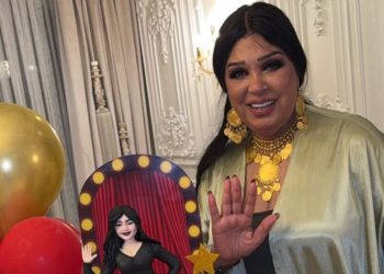 بالفيديو هكذا احتفلت فيفي عبده بعيدها الـ72