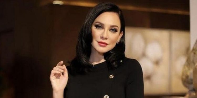شطب سلاف فواخرجي من نقابة الفنانين في سوريا 1 شطب سلاف فواخرجي من نقابة الفنانين في سوريا
