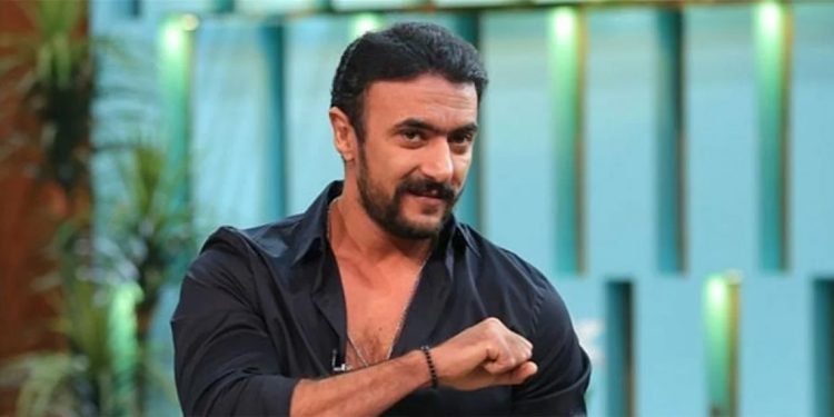 أحمد العوضي يعود إلى السينما بفيلم يجمع بين الأكشن والكوميديا
