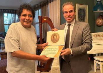 تكريم محمد منير في مصر بحفل رسمي للهيئة الوطنية للإعلام