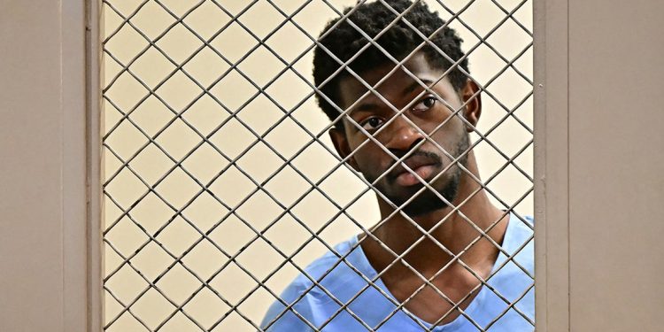 إلقاء القبض على ليل ناس إكس وتوجيه 4 تهم جنائية ضده