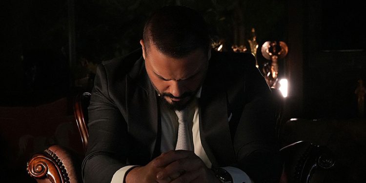 رامي عياش يطلق “وبترحل”.. أغنية من وجع الفقد وحنين الذكرى