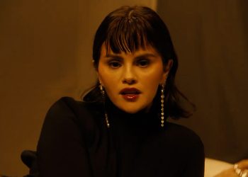 سيلينا غوميز تُطلق أغنيتها الجديدة In The Dark