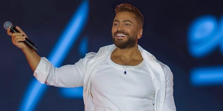 تامر حسني يلتقي جمهوره بحفل ضخم في باريس