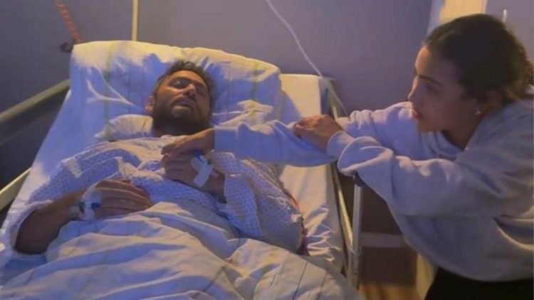 تامر حسني يغادر مستشفى برلين بعد أزمته الصحية