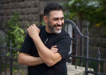 عمرو مصطفى يكشف تفاصيل إصابته بالسرطان