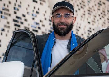 كريم بنزيما ينضم رسمياً الى نادي الهلال السعودي