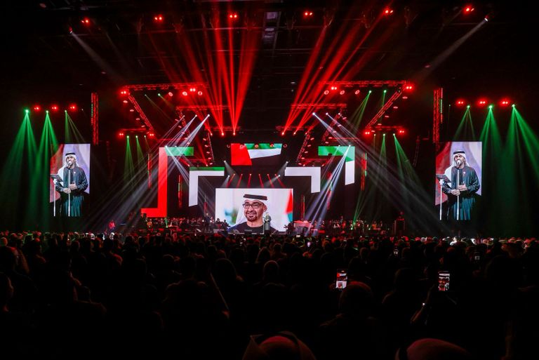 حسين الجسمي يشعل المسرح بحفل كامل العدد في أبوظبي 2 205 234604 hussain aljassmi abudhabi eid concert 5
