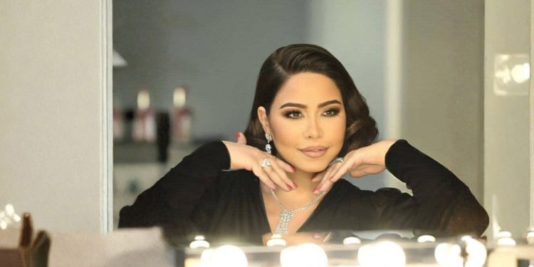 بعد عملية جراحية مفاجئة.. شيرين تغادر المستشفى وتطمئن جمهورها 1 بعد عملية جراحية مفاجئة.. شيرين تغادر المستشفى وتطمئن جمهورها