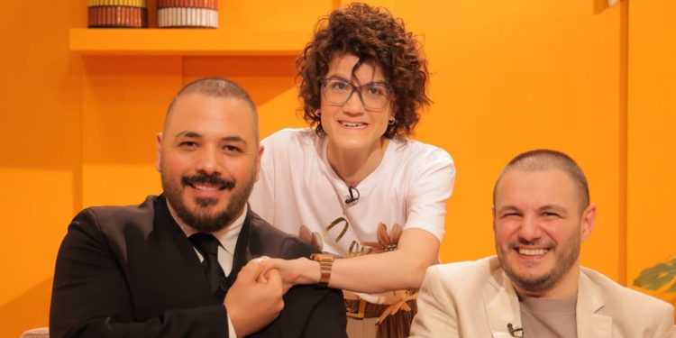 رامي عياش يُبهر في “Table 3”: إنسان قبل أن يكون نجمًا… ومفاجأة تُشعل التفاعل 1 رامي عياش يُبهر في “Table 3”: إنسان قبل أن يكون نجمًا… ومفاجأة تُشعل التفاعل
