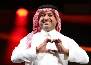 راشد الماجد يتجاوز أزمته الصحية ويعود بأغنية جديدة
