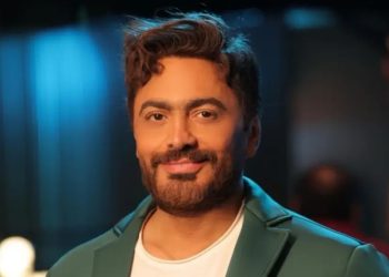 تامر حسني يطالب بتوضيح علمي رسمي حول نظام الطيبات