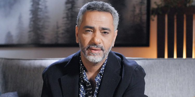 تأجيل محاكمة فضل شاكر بعد وعكة صحية وتدهور في حالته خلال الاحتجاز 1 تأجيل محاكمة فضل شاكر بعد وعكة صحية وتدهور في حالته خلال الاحتجاز
