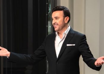 صابر الرباعي يطلق “طاير” ويواصل رحلة ألبومه الجديد بأغنية رومانسية