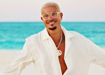 الجزائر تحذر من حفل مزيف لعمرو دياب بعد تذاكر وهمية وبلاغ قضائي
