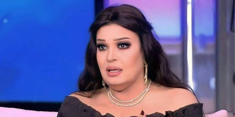 فيفي عبده تكشف تفاصيل تعرضها لكسر بعد سقوطها 1 فيفي عبده تكشف تفاصيل تعرضها لكسر بعد سقوطها