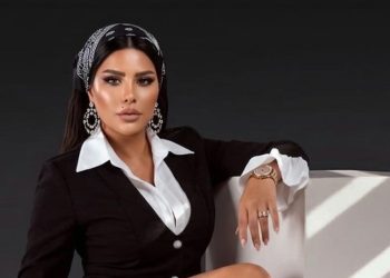 شمس والذكاء الاصطناعي في حوار طريف