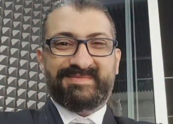 وفاة ميشال خويري صاحب إذاعة «صوت النجوم» بعد معاناة مع المرض