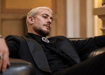 تفاصيل صعبة عن حالة سعد لمجرد داخل السجن